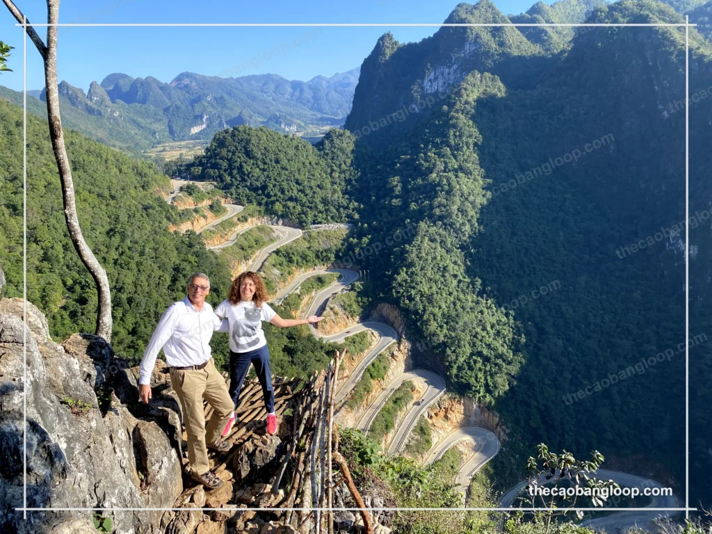 Khau-Coc-Cha-Mountain-Pass-tour-cao-bang-loop