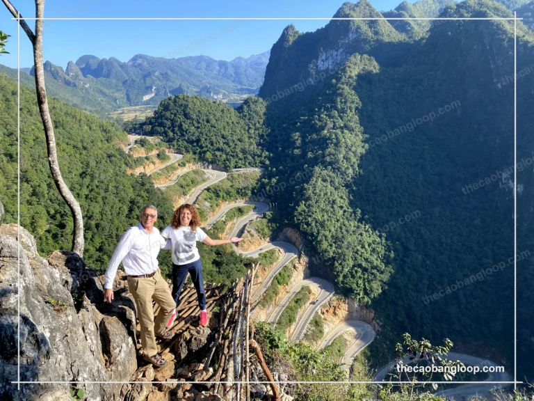 Khau-Coc-Cha-Mountain-Pass-tour-cao-bang-loop