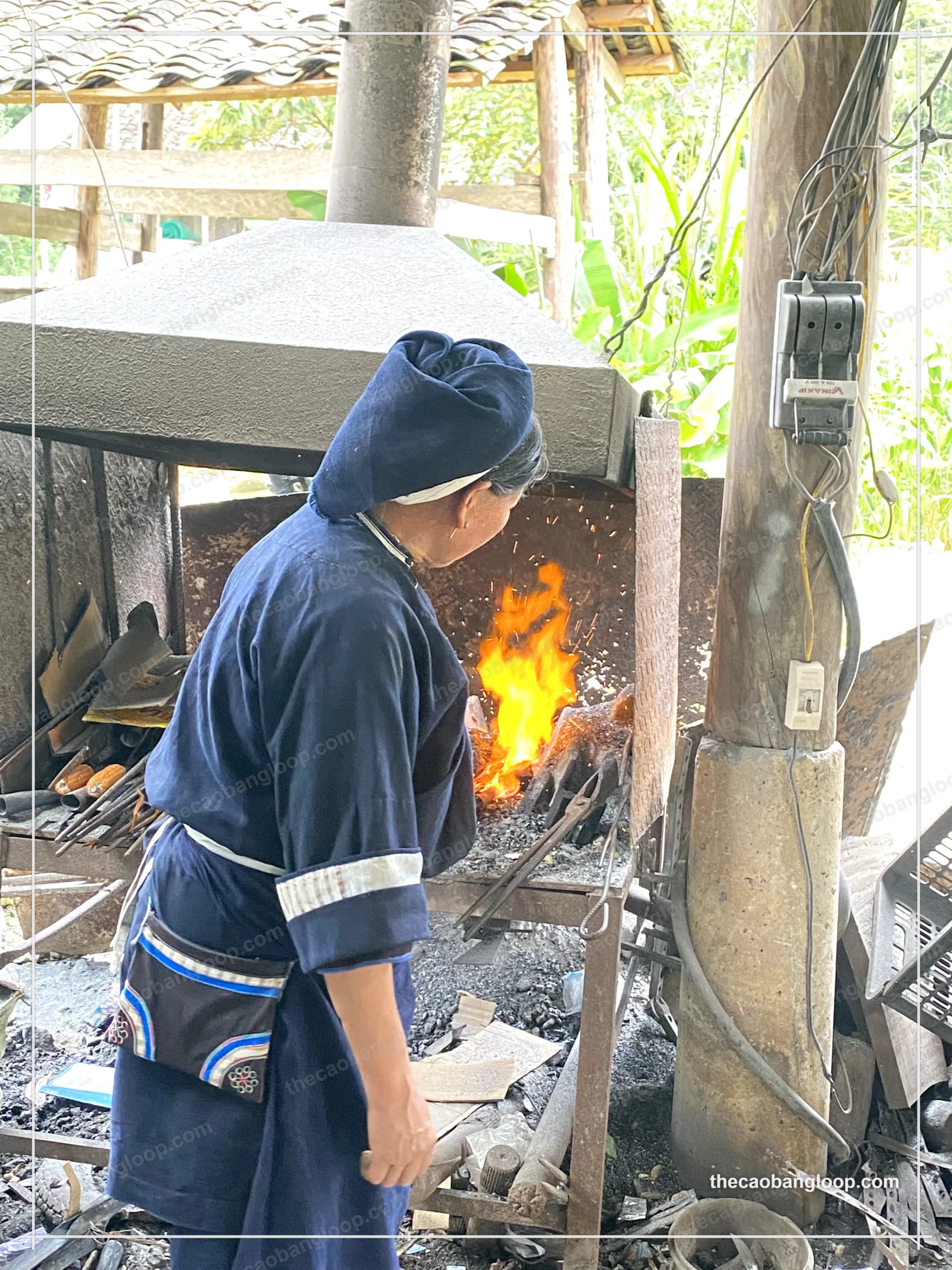 Phuc-Sen-hammer-village-tour-cao-bang-loop